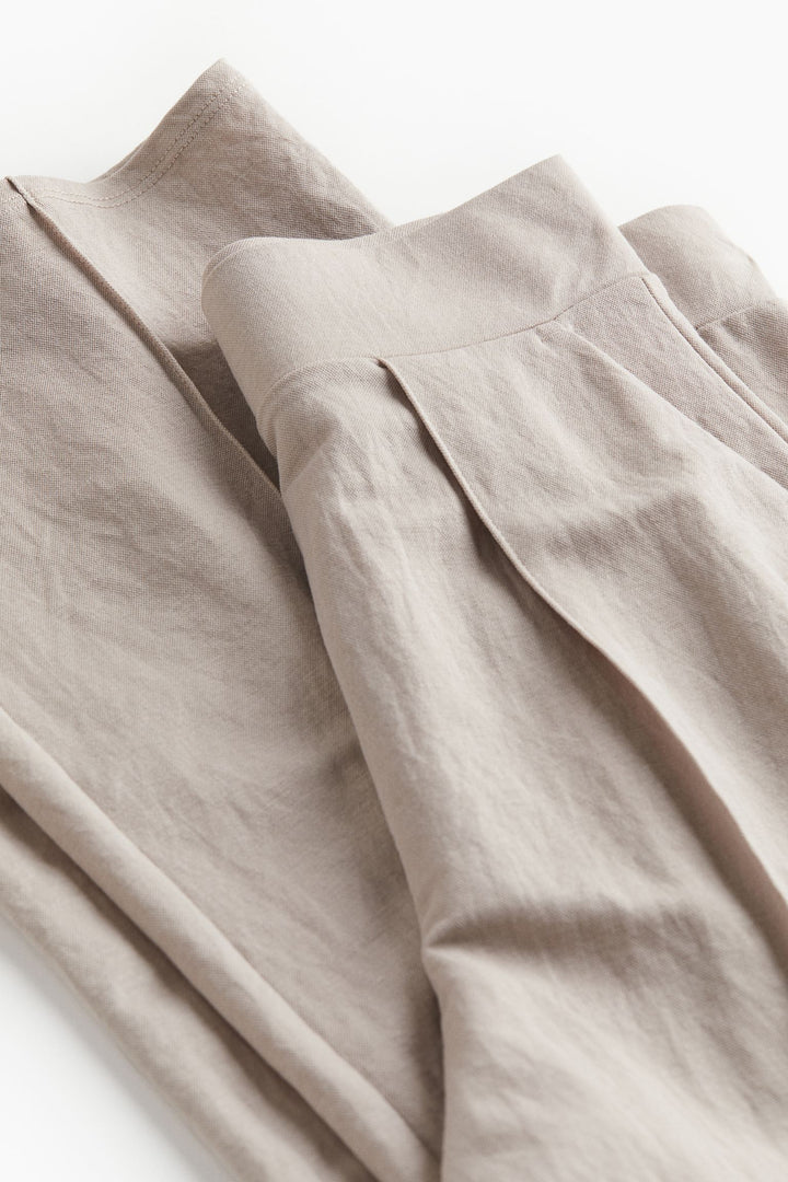 Trousers Wide Leg Pleated Front Relaxed Fit Elegant Style