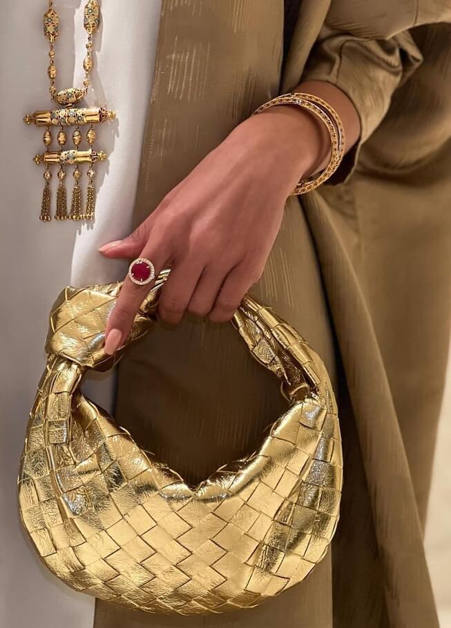 Mini Woven Bag Artisan Design Elegant Everyday Fashion Accessory