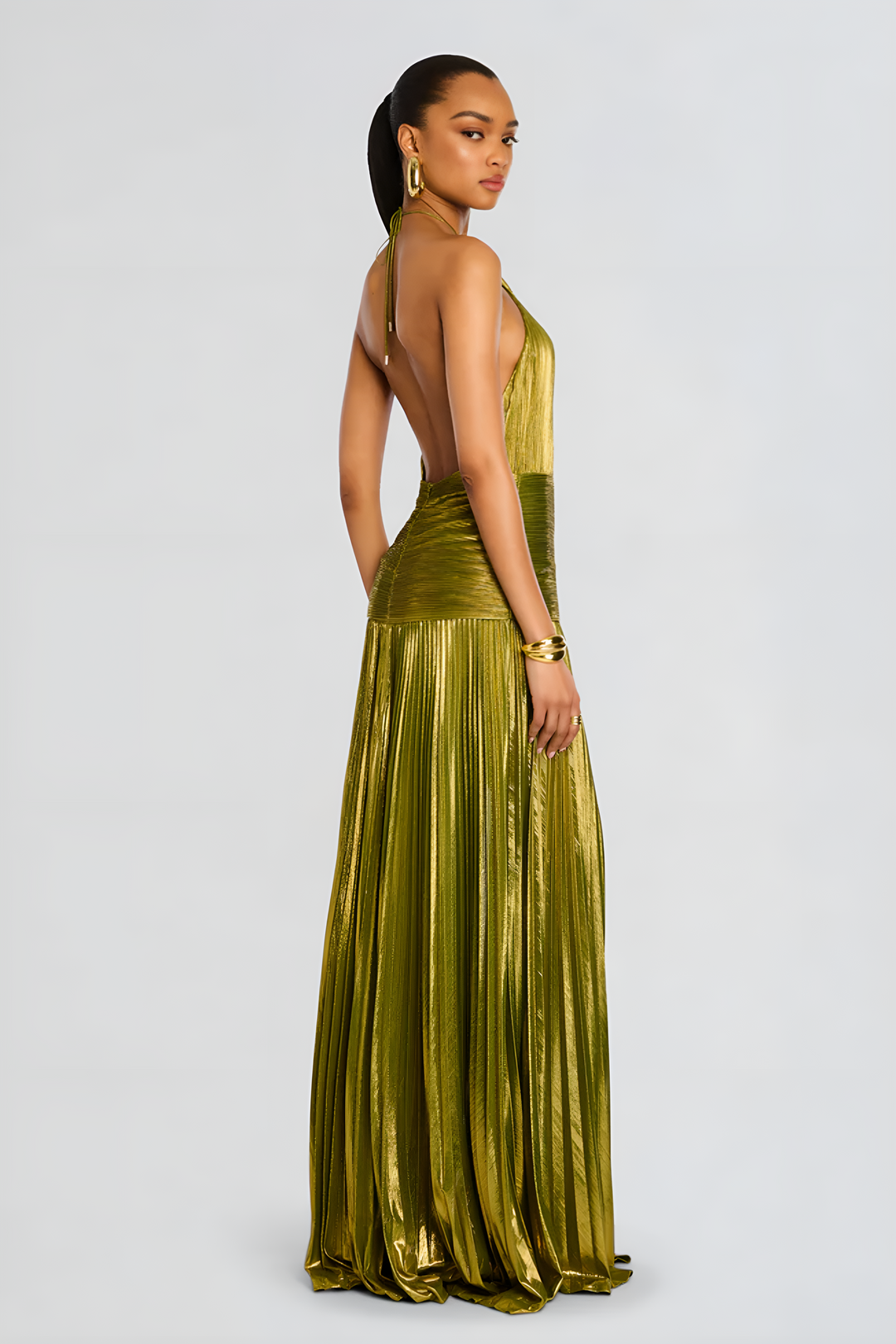 Long Halter Neck Dress for Women with Pleated Skirt and Open Back